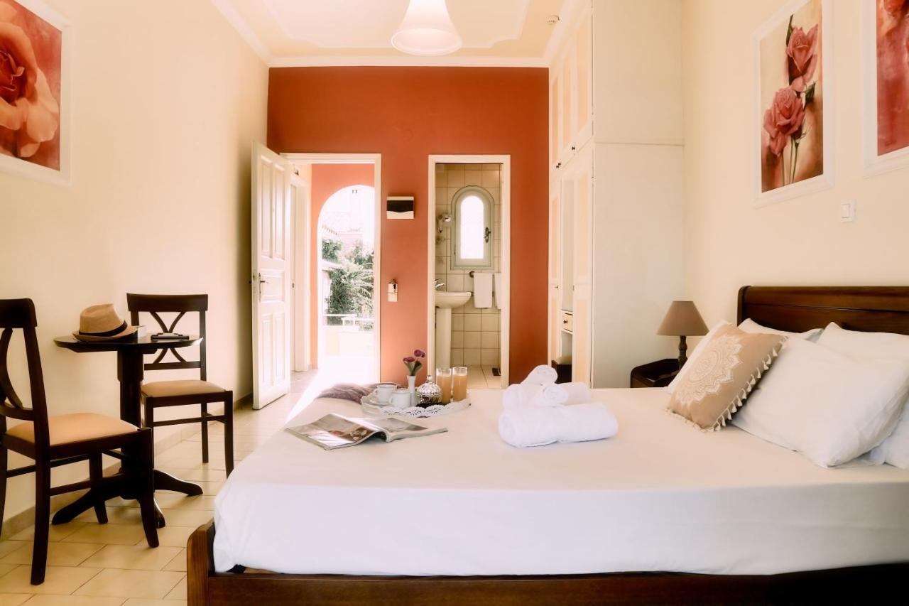 Molfetta Beach Hotel Гувия Екстериор снимка