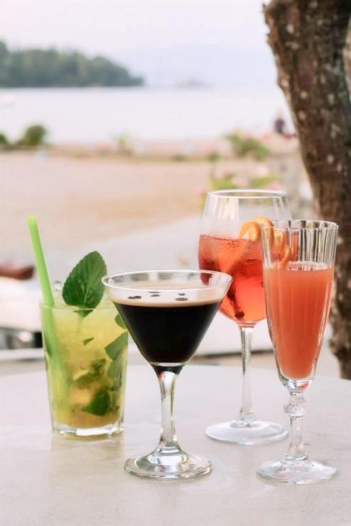 Molfetta Beach Hotel Гувия Екстериор снимка